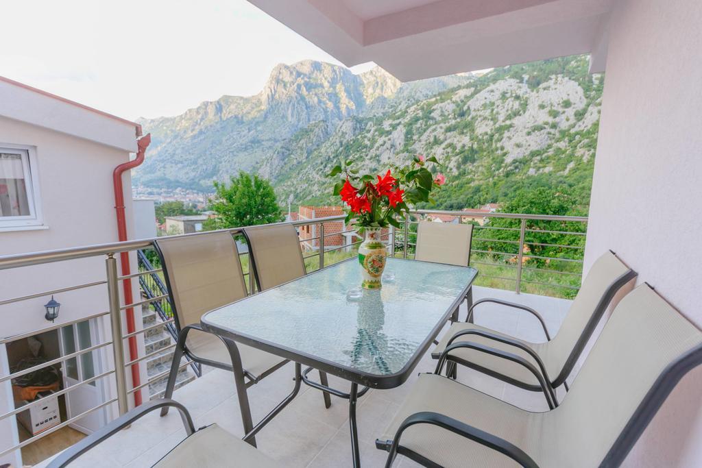 Paradise Bay * Kotor